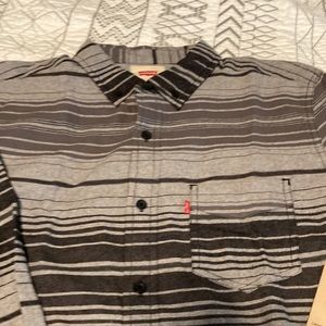 Levi’s (light) Flannel Long Sleeve Button Down